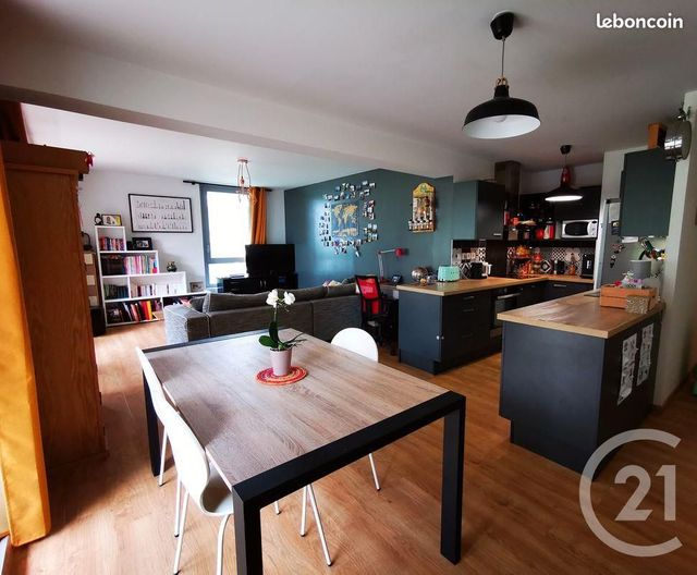 Appartement F4 à vendre - 4 pièces - 85.5 m2 - NANTES - 44 - PAYS-DE-LOIRE - Century 21 Ile Mangin Beaulieu Appartement F4 à vendre - 4 pièces - 85.5 m2 - NANTES - 44 - PAYS-DE-LOIRE - Century 21 Ile Mangin Beaulieu