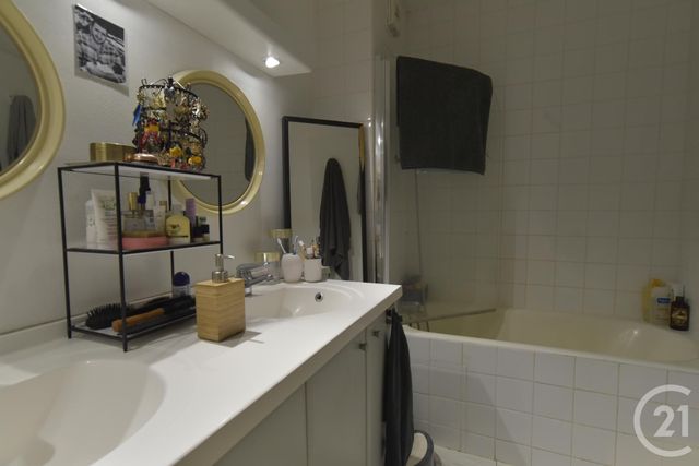 Afficher la photo en grand Appartement T3 à vendre - 4 pièces - 79.96 m2 - NANTES - 44 - PAYS-DE-LOIRE - Century 21 Ile Mangin Beaulieu