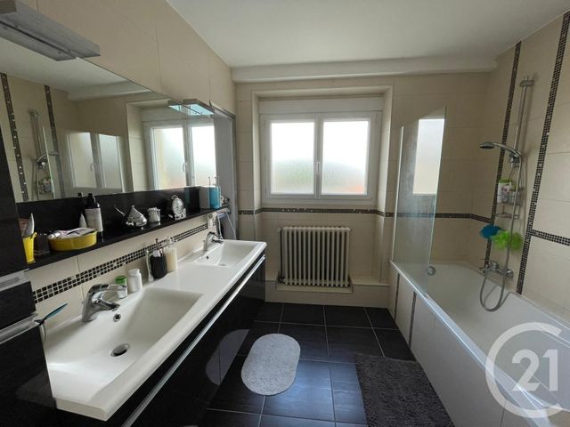 Afficher la photo en grand maison à vendre - 5 pièces - 148.0 m2 - BOUGUENAIS - 44 - PAYS-DE-LOIRE - Century 21 Ile Mangin Beaulieu