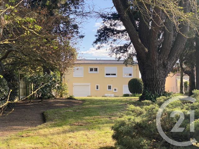 maison à vendre - 6 pièces - 166.54 m2 - BOUGUENAIS - 44 - PAYS-DE-LOIRE - Century 21 Ile Mangin Beaulieu