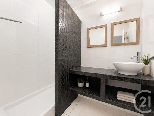 Appartement F5 à vendre - 5 pièces - 93.0 m2 - ST HERBLAIN - 44 - PAYS-DE-LOIRE - Century 21 Ile Mangin Beaulieu