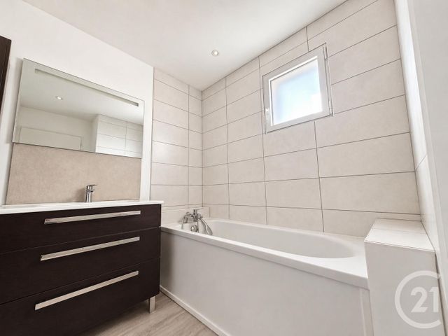 Appartement à vendre - 4 pièces - 90.0 m2 - LES SORINIERES - 44 - PAYS-DE-LOIRE - Century 21 Ile Mangin Beaulieu